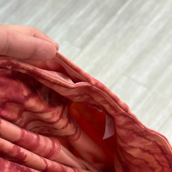 Athleta Elation Printed Capri in dyed orange size M - Picture 10 of 14